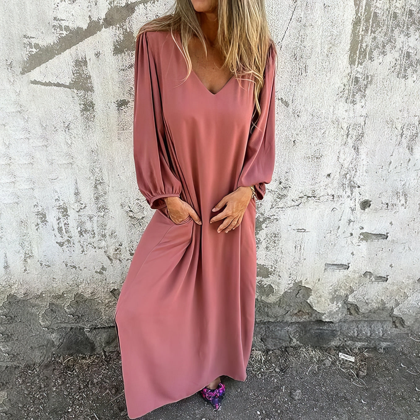 Langes Bohème-Kleid mit Taschen und Schlitzen